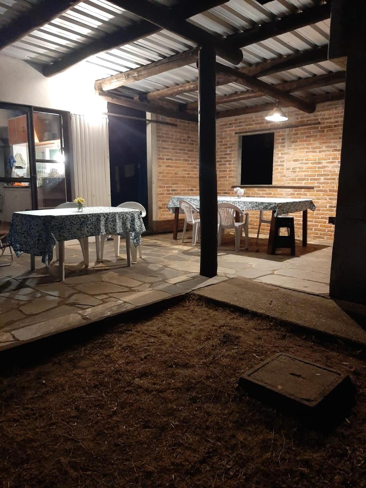 Casa a 3 cuadras del mar, amplio parrillero techado y cochera
