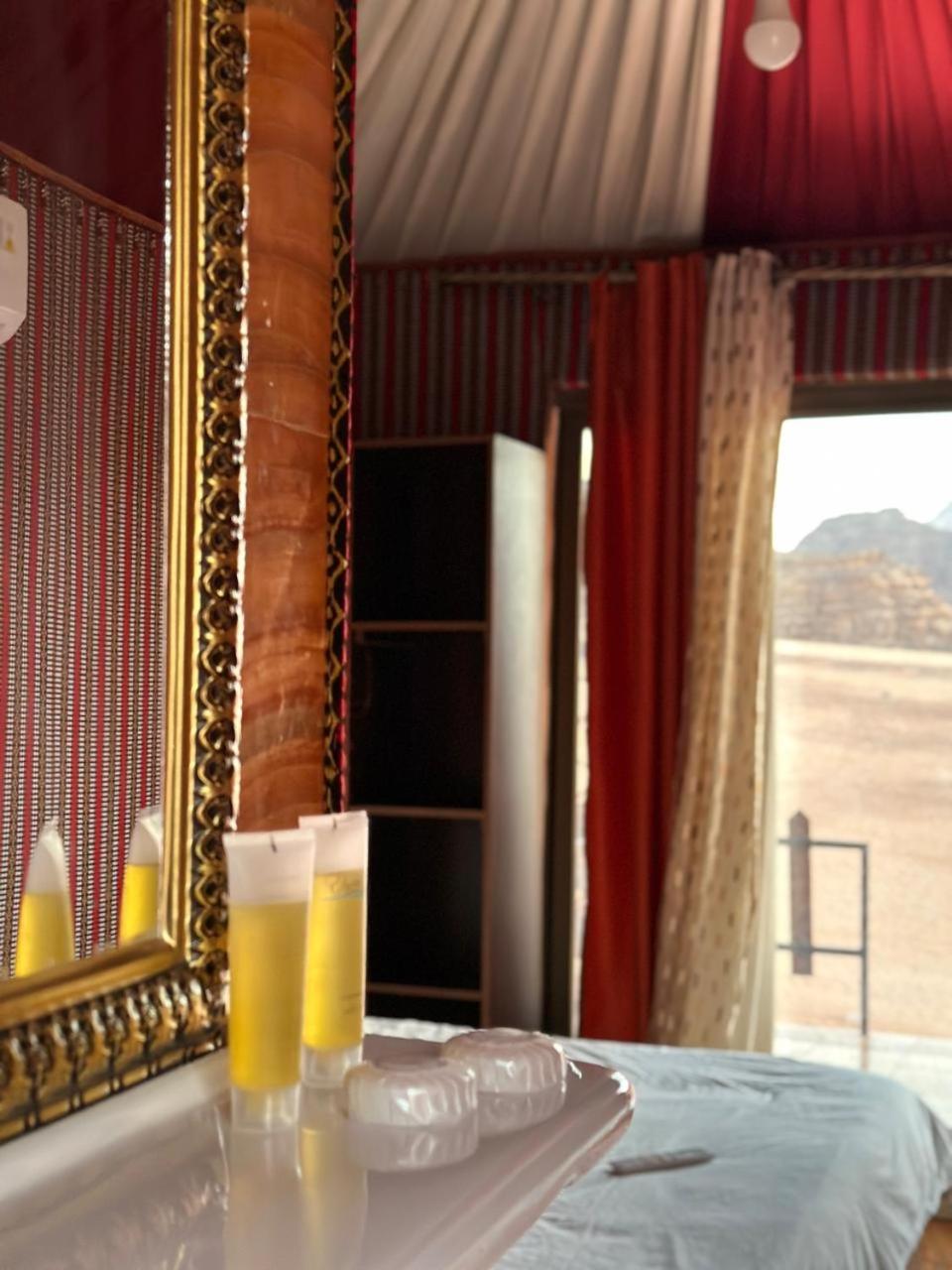 RUM MARS VALLEY BUBBLE lUXURY CAMP