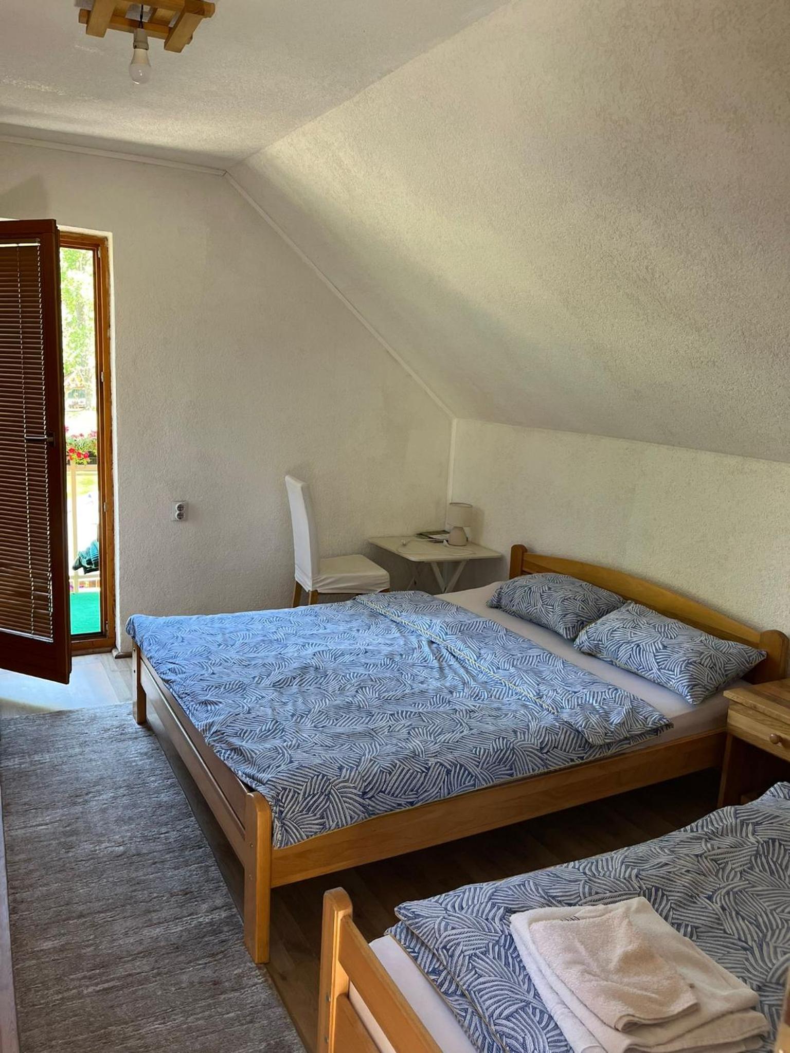 Bed and Breakfast Lola