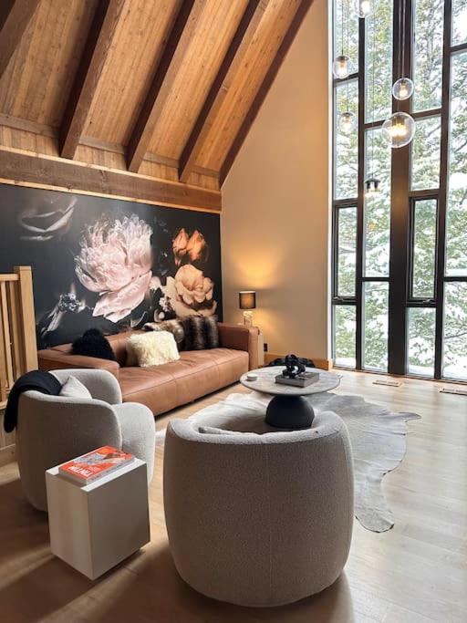 Gorgeous Mountain House with Sauna, Gym, Hot Tub view 5