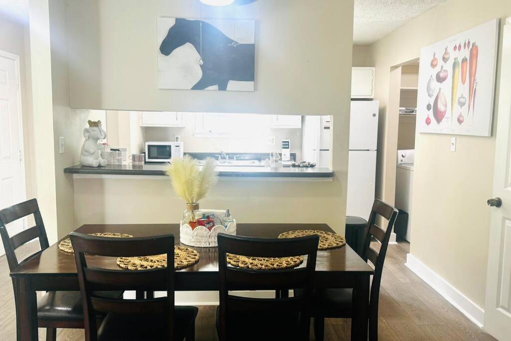 Atlanta Vacations - Cozy home with BBQ -5 min Braves - Property Image 19
