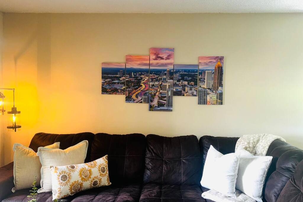 Atlanta Vacations - Cozy home with BBQ -5 min Braves - Property Image 9