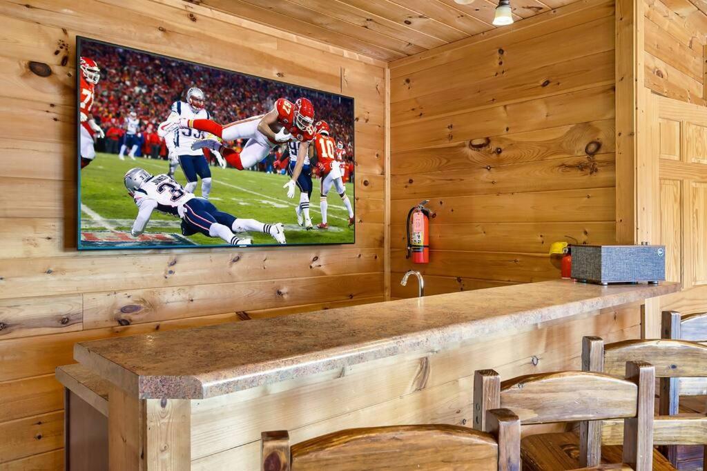 Million Views Theater Hot Tub Game Room