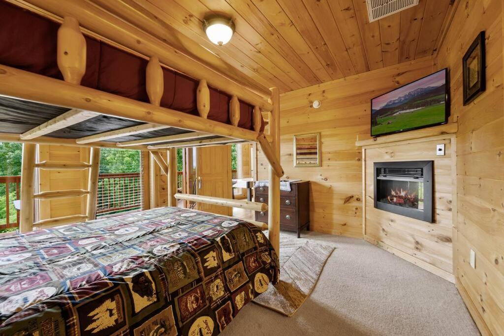 Million Views Theater Hot Tub Game Room