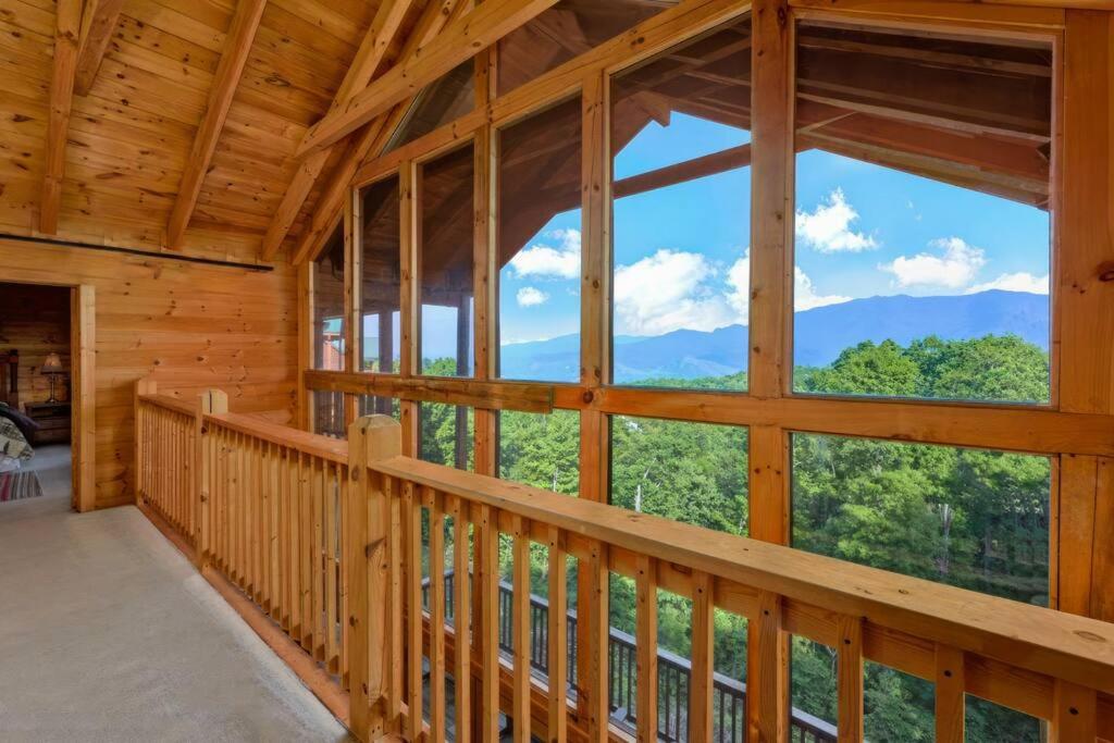 Million Views Theater Hot Tub Game Room