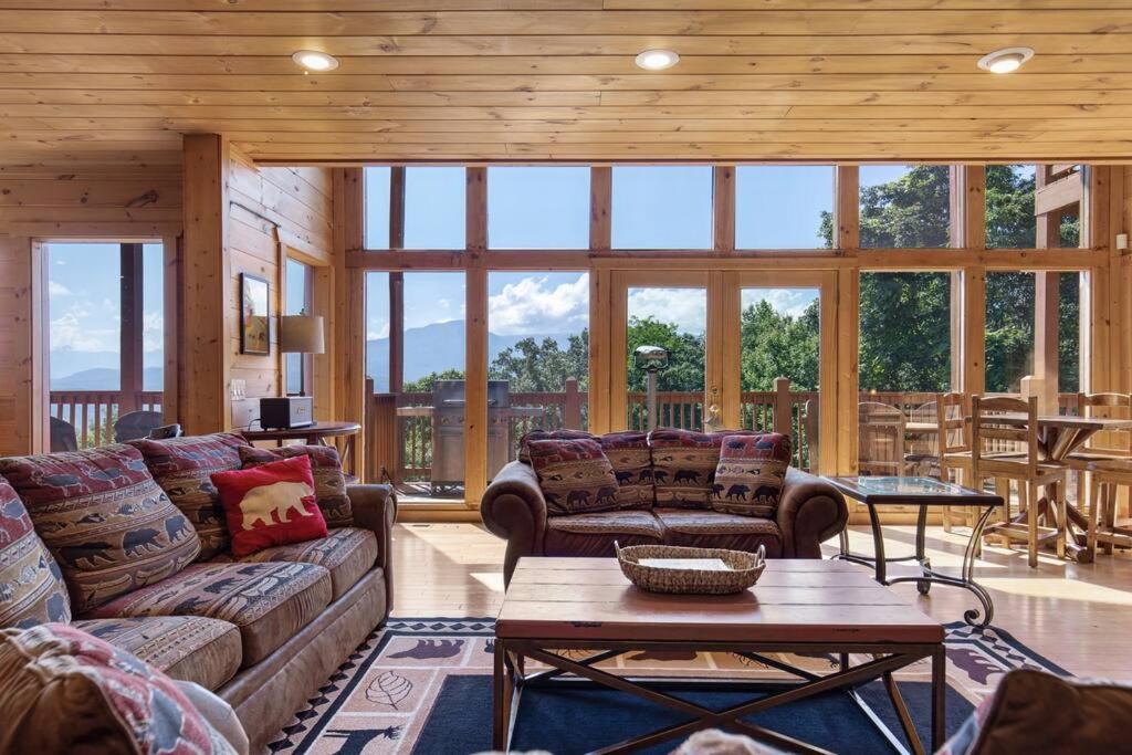 Million Views Theater Hot Tub Game Room