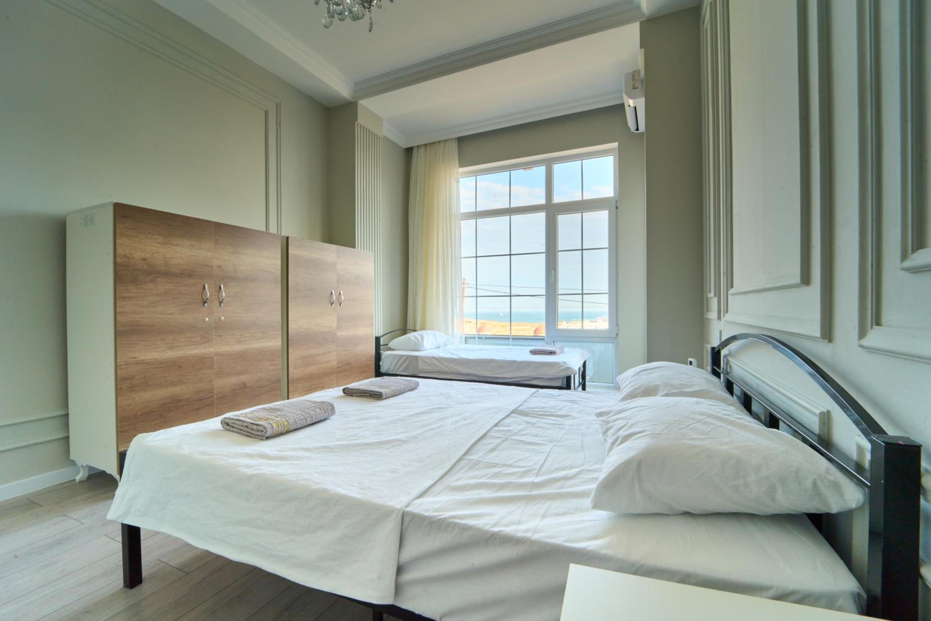 Premium Sea View Hotel & Hostel