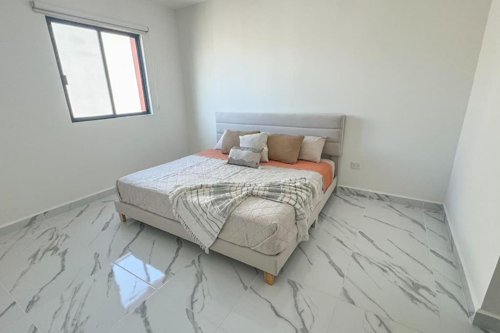 Departamento nuevo con alberca en Cancún