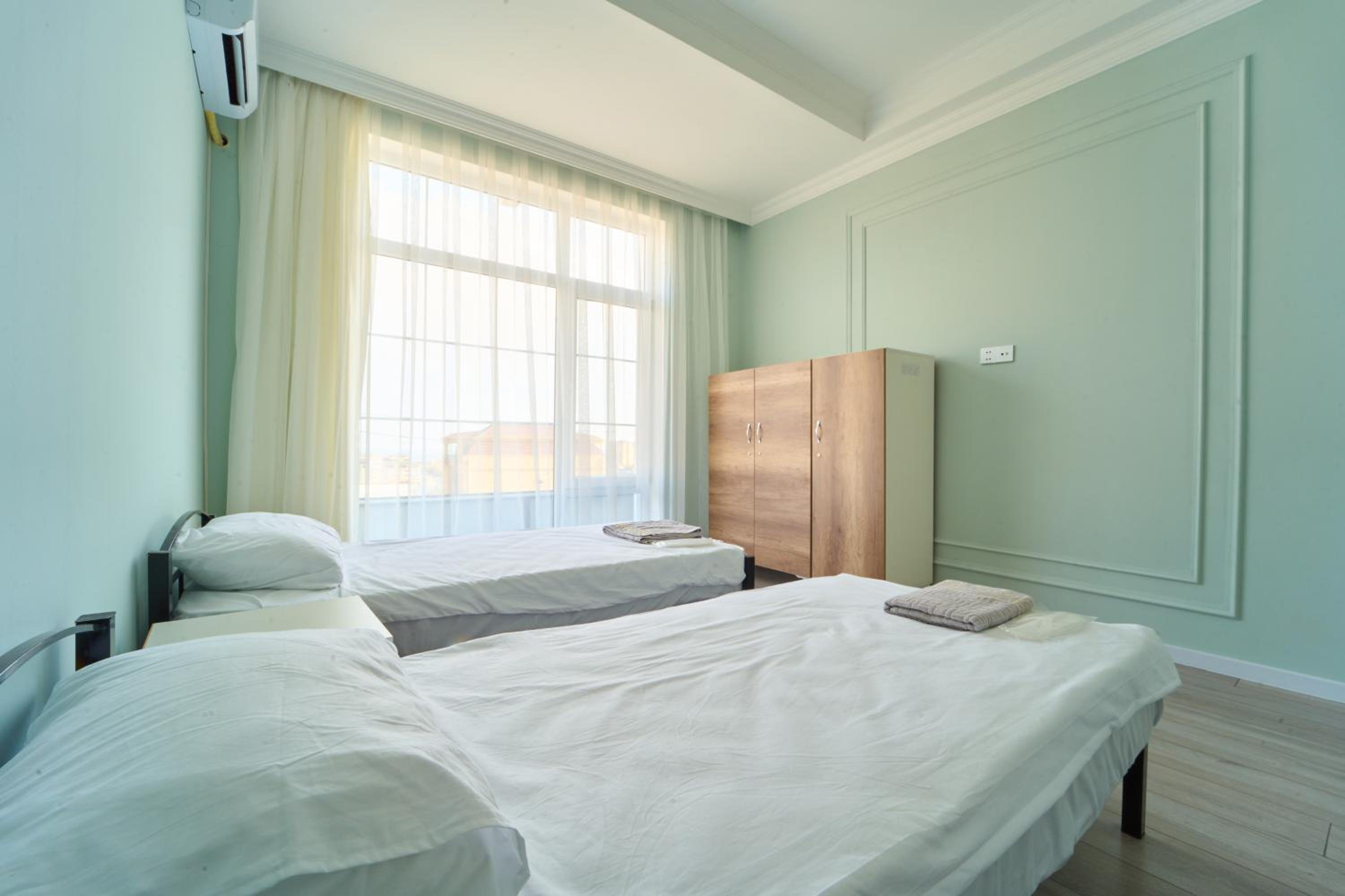 Premium Sea View Hotel & Hostel