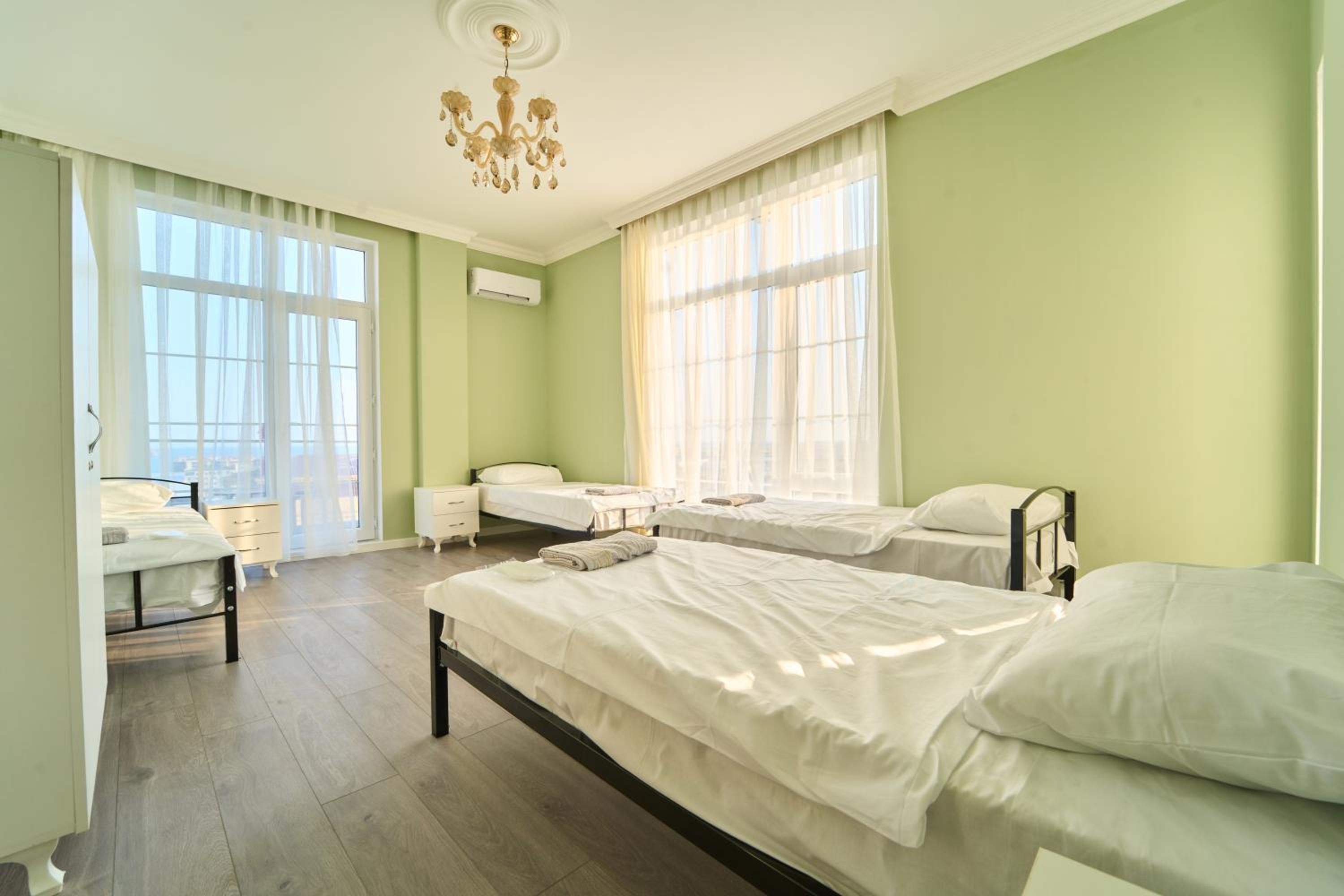 Premium Sea View Hotel & Hostel
