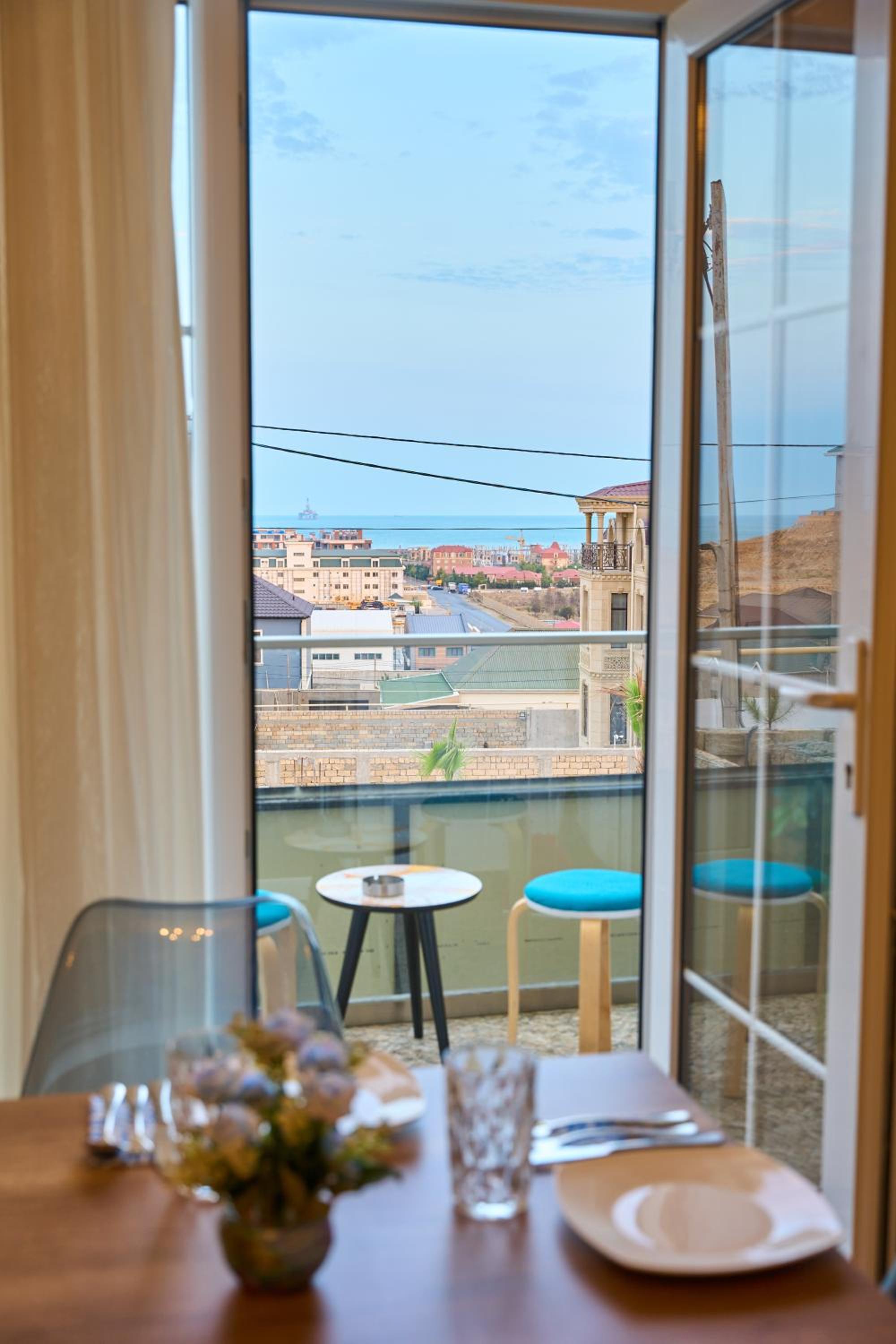 Premium Sea View Hotel & Hostel