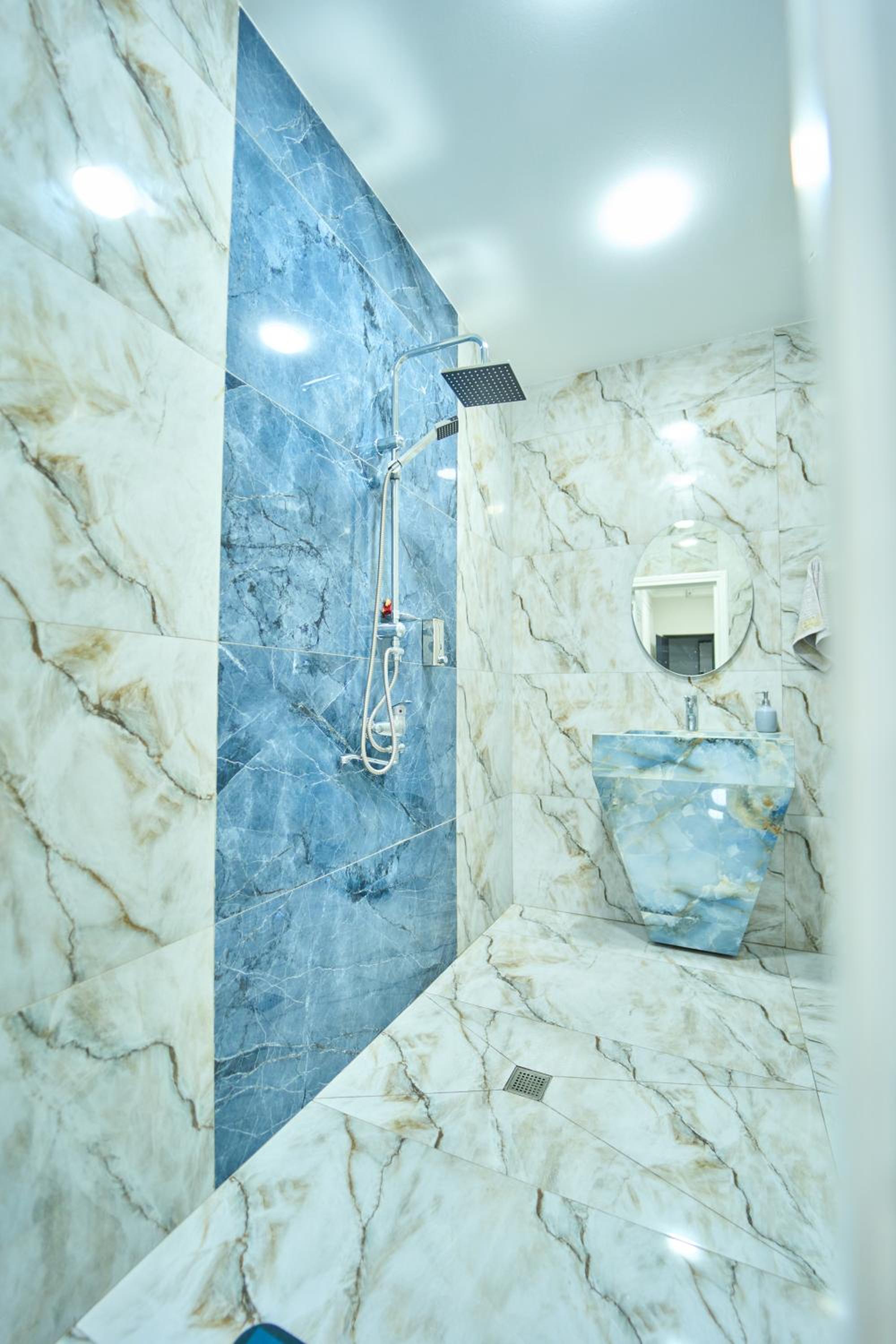Premium Sea View Hotel & Hostel