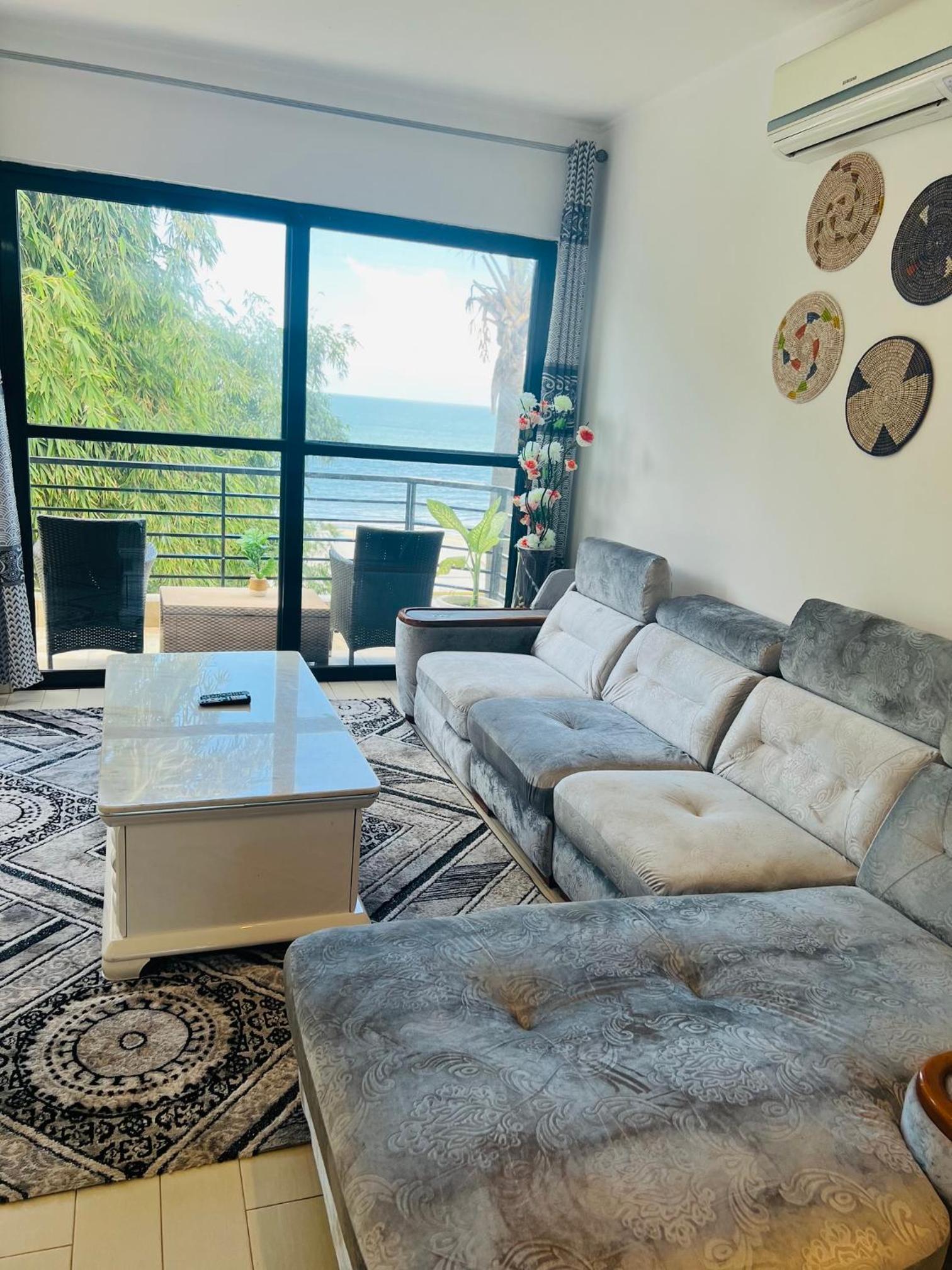 Relax Oceanfront Suites