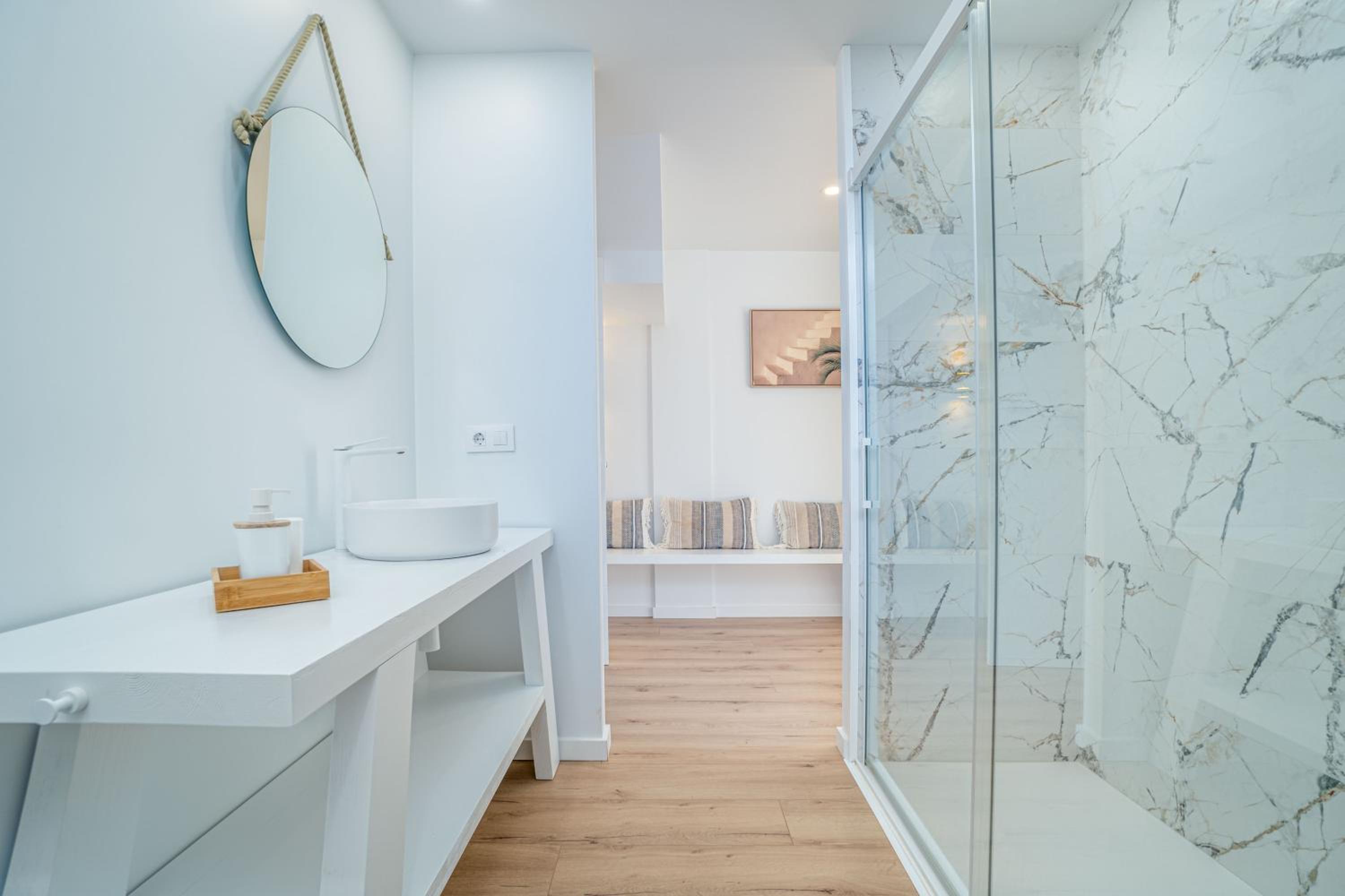 Moderno Apartamento Frente al Canal con Terrazas
