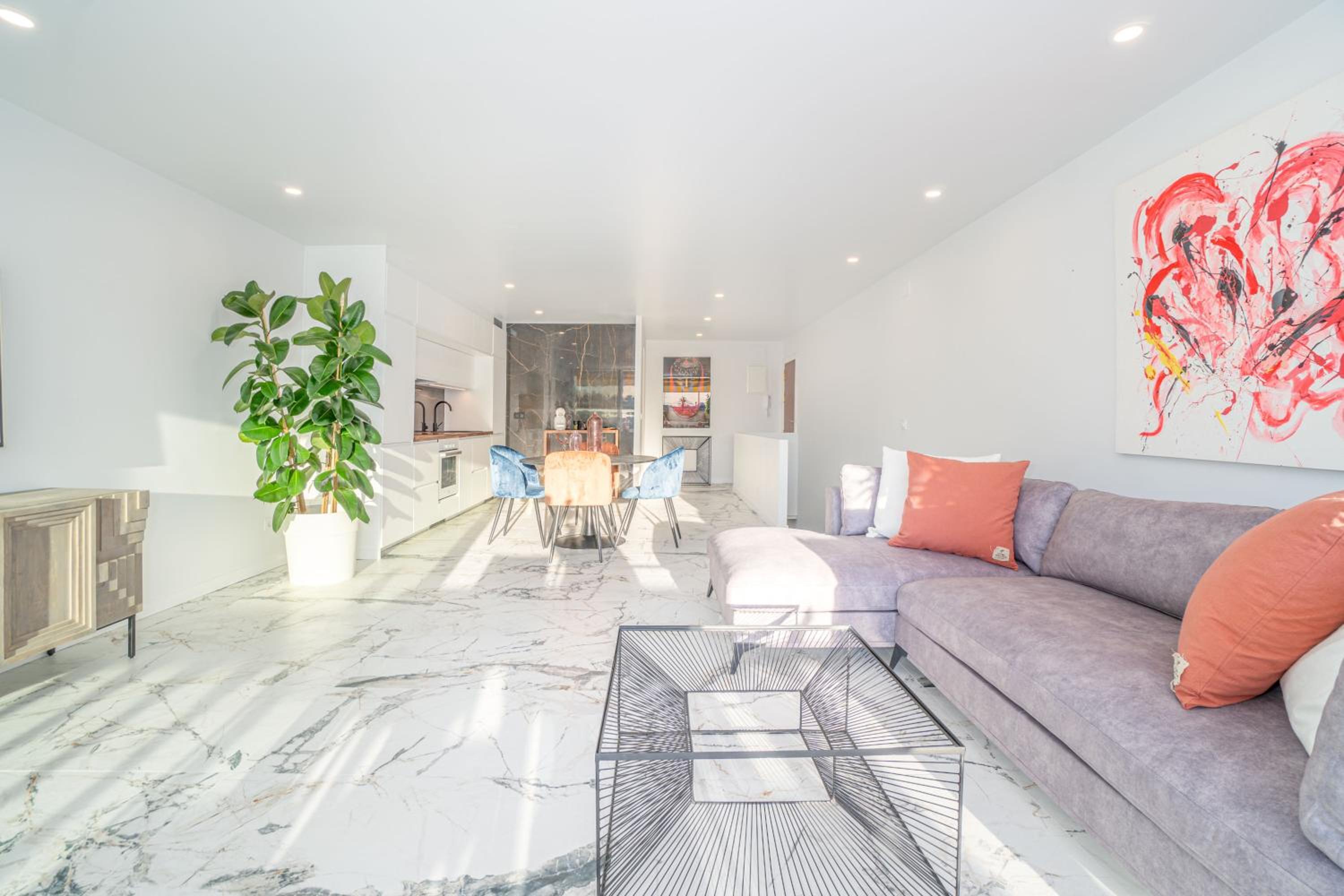 Moderno Apartamento Frente al Canal con Terrazas