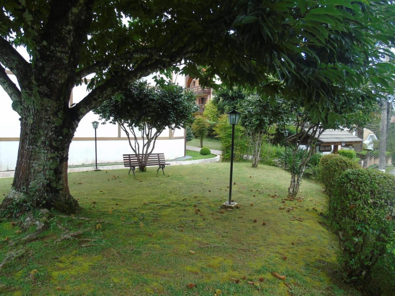 Amplo apto familiar até 12 pessoas em Campos do Jordão