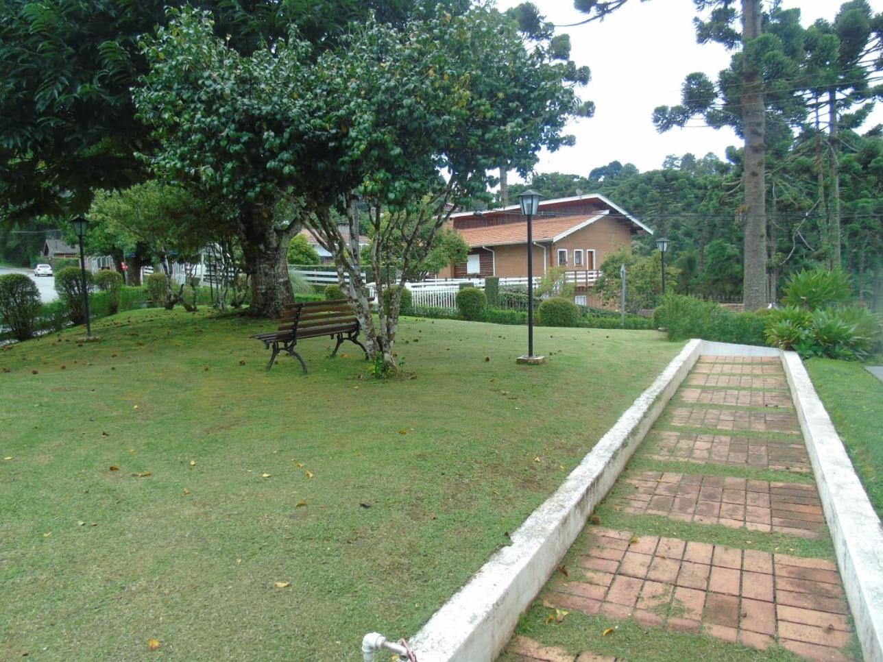 Amplo apto familiar até 12 pessoas em Campos do Jordão
