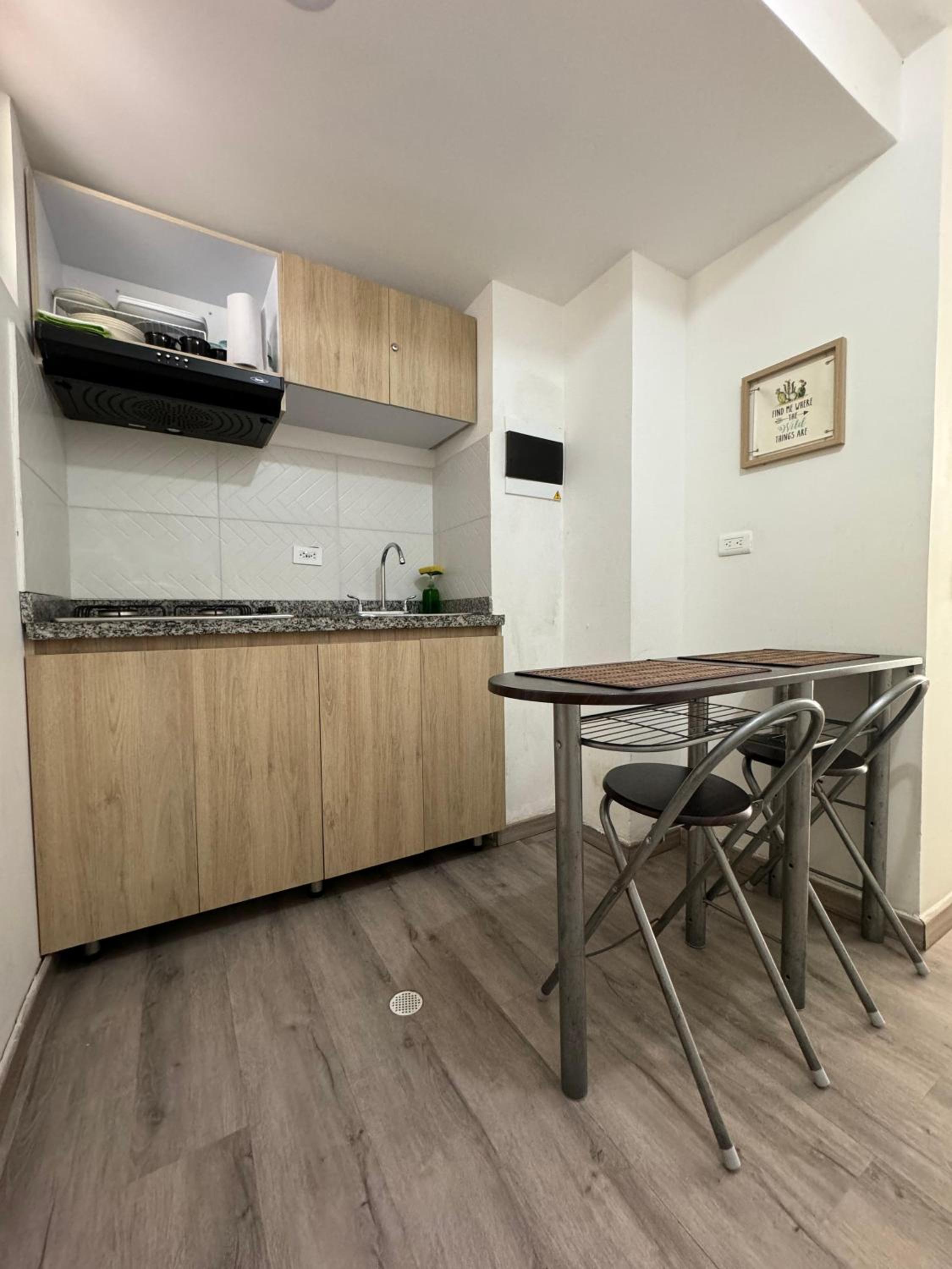 Apartamento moderno con vistas y piscina en la terraza, cerca de playas
