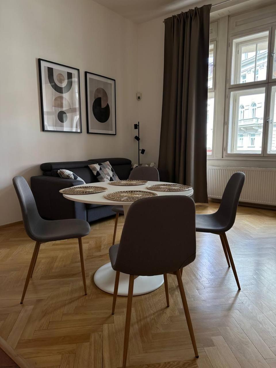 Exclusive Unique Apartment - Prague Central