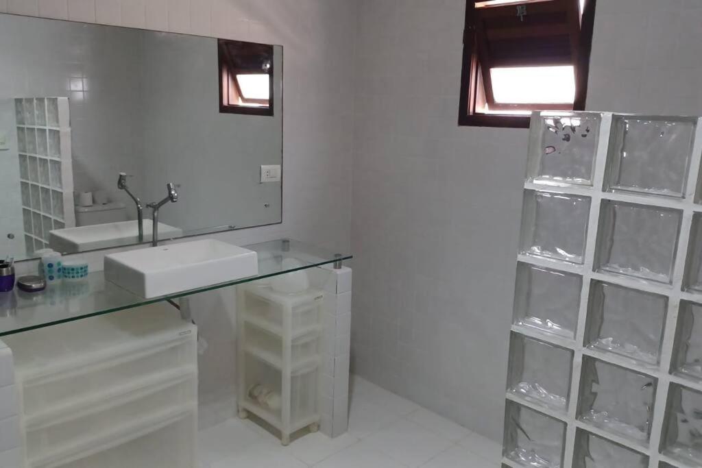 Casa ampla com piscina -Serrambi