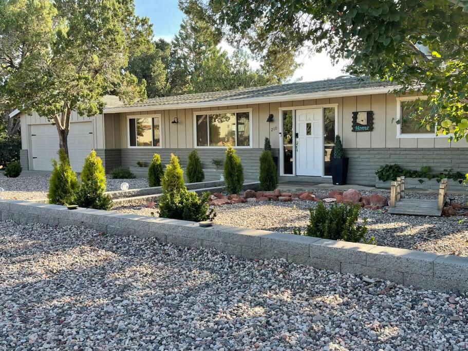 *NEW* The Sedona Villa: Resort Backyard/Hot Tub/Golf view 4