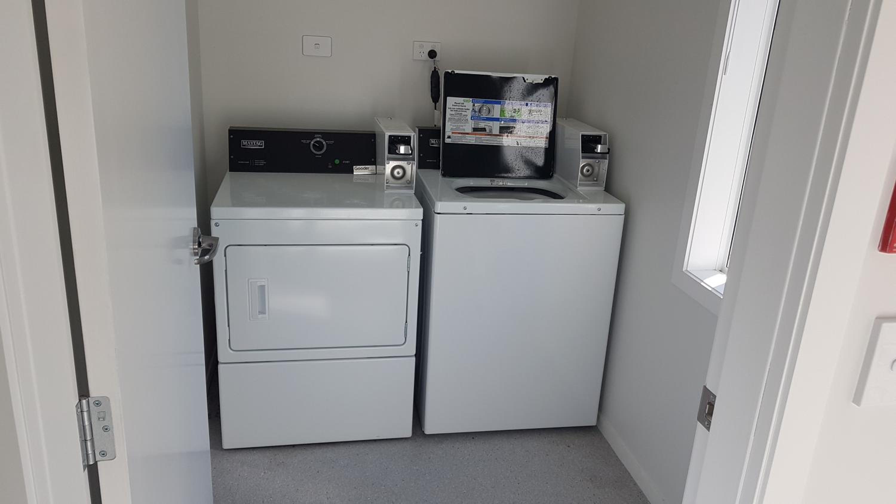 Charming Getaway by Hospital with Free Parking view 4