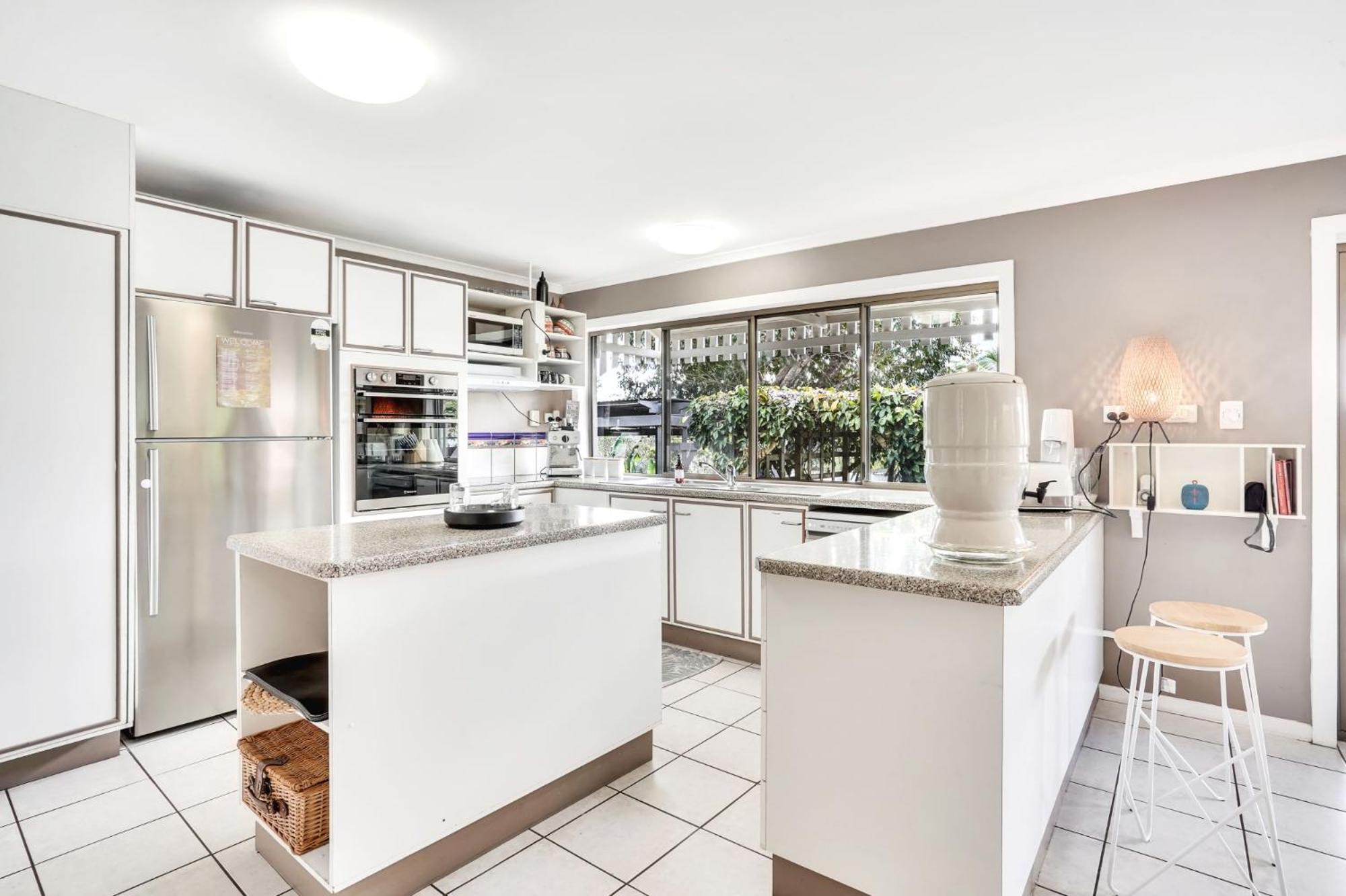 LakeSide Tinaroo only 2.5km from Yungaburra town