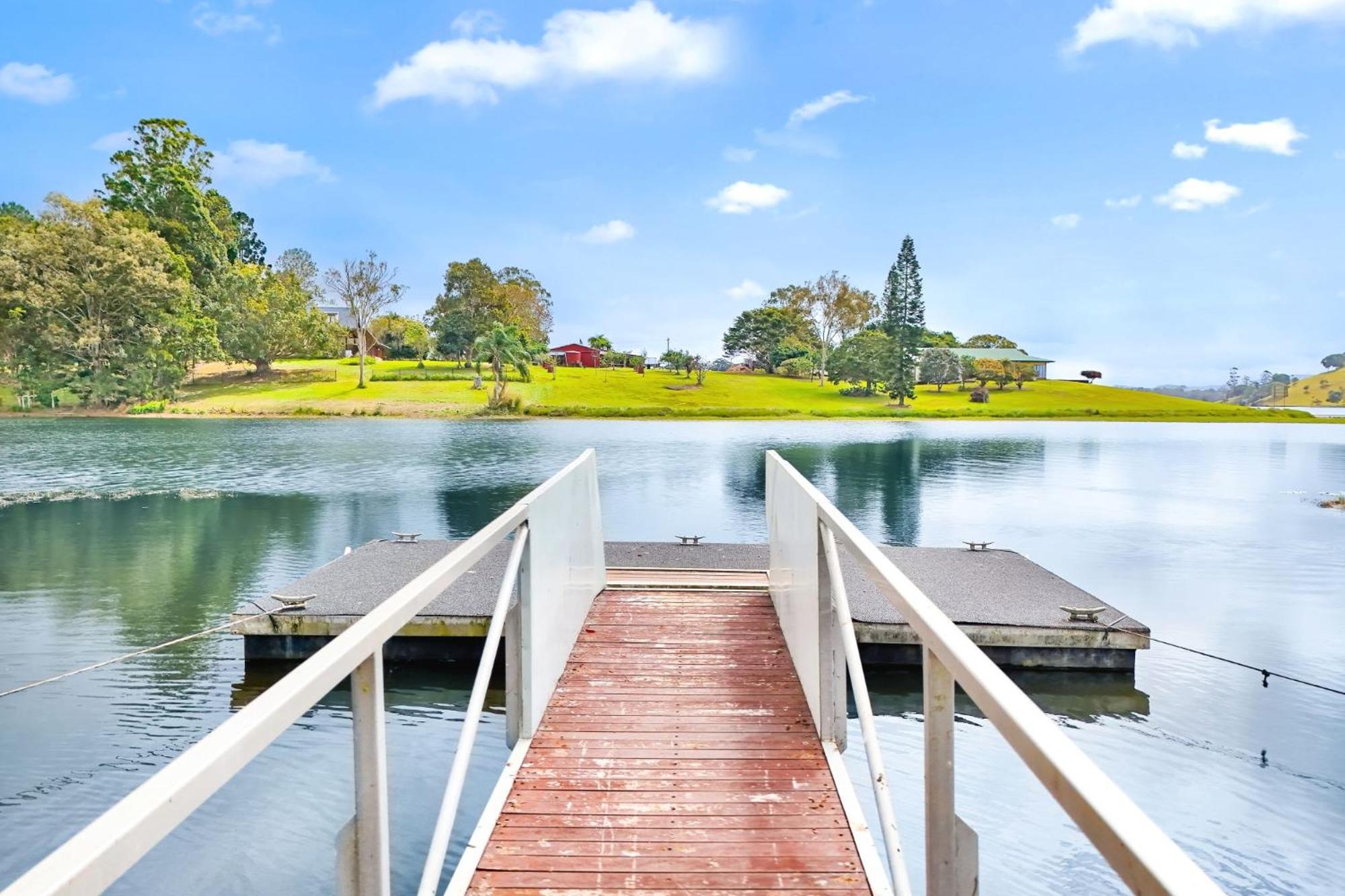 LakeSide Tinaroo only 2.5km from Yungaburra town