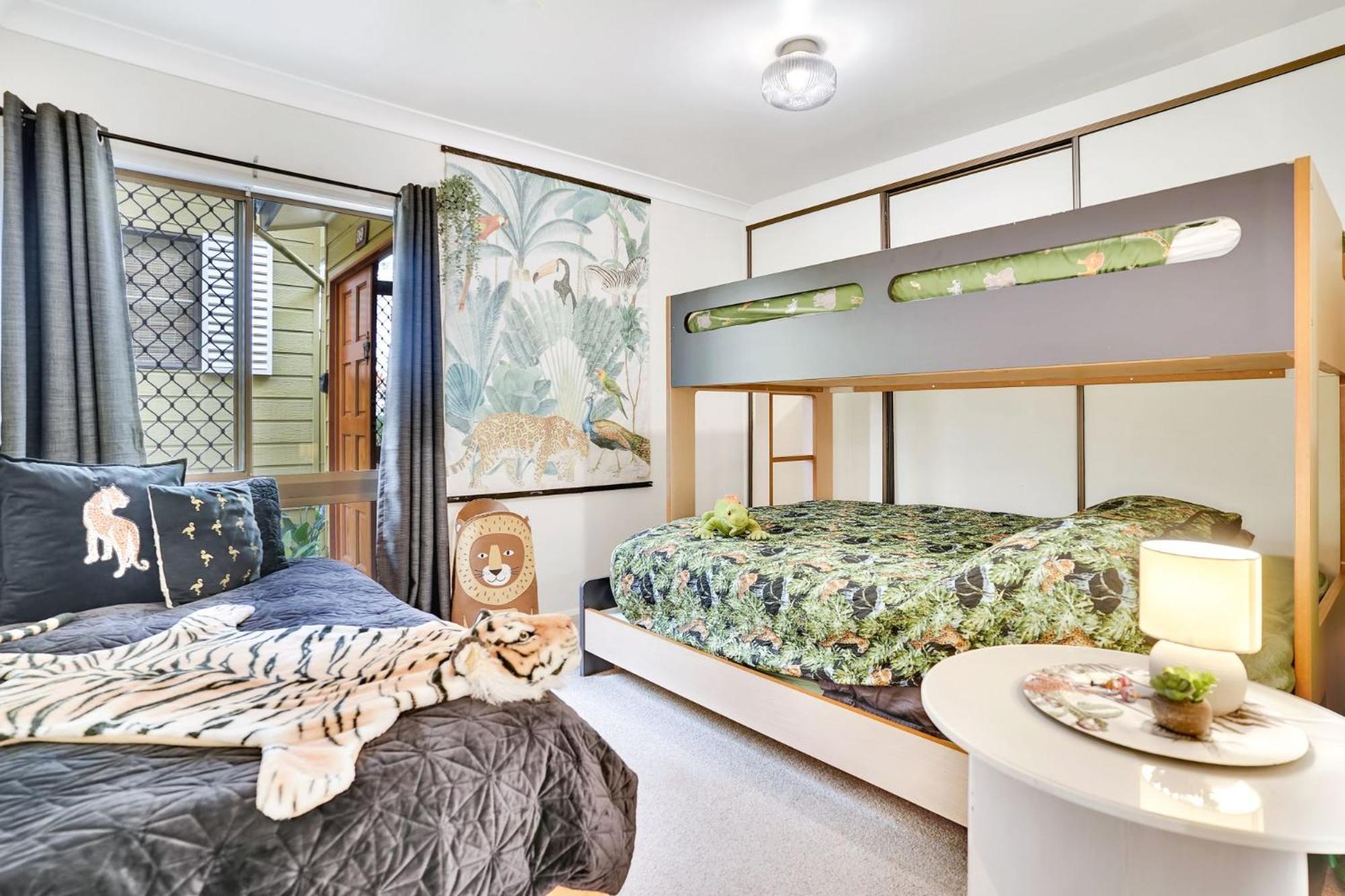 LakeSide Tinaroo only 2.5km from Yungaburra town