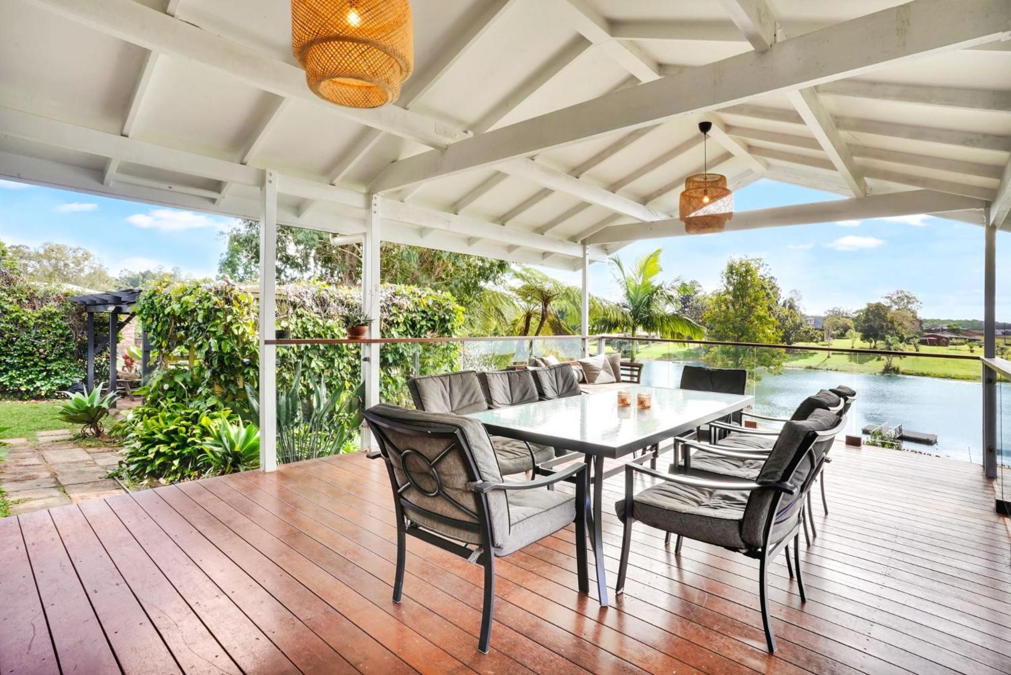 LakeSide Tinaroo only 2.5km from Yungaburra town