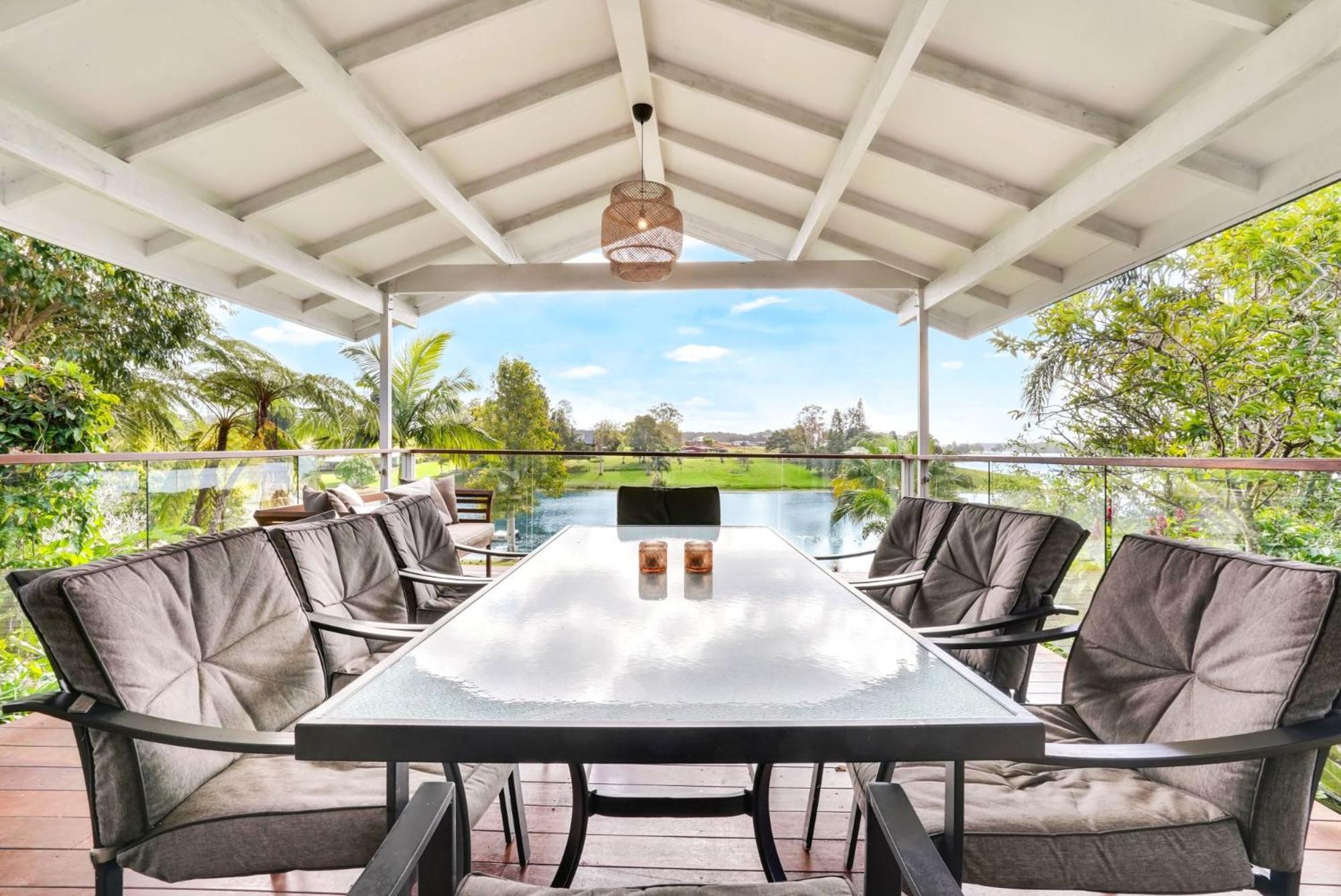 LakeSide Tinaroo only 2.5km from Yungaburra town