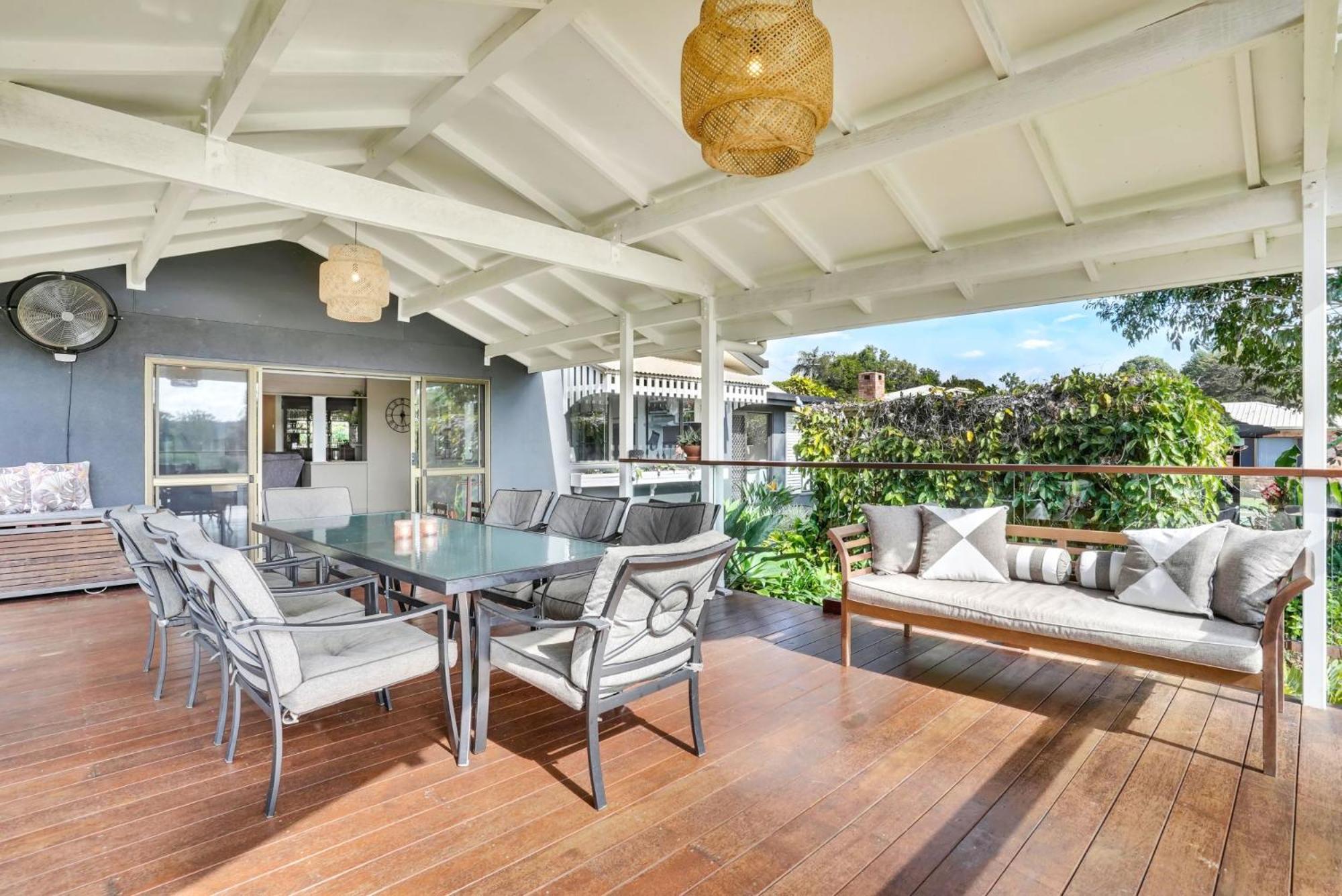 LakeSide Tinaroo only 2.5km from Yungaburra town
