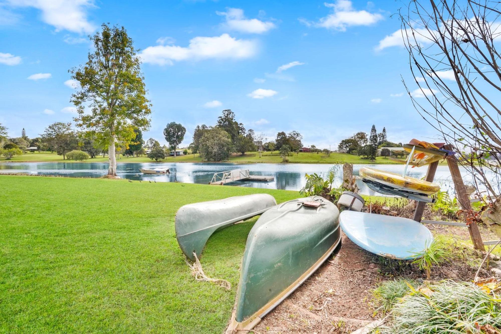 LakeSide Tinaroo only 2.5km from Yungaburra town