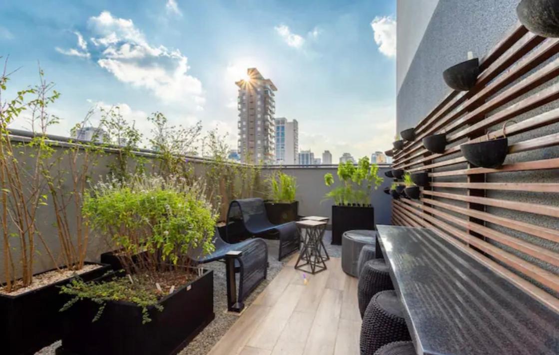 Studio na Vila Mariana com linda vista no 15 e 17 andar
