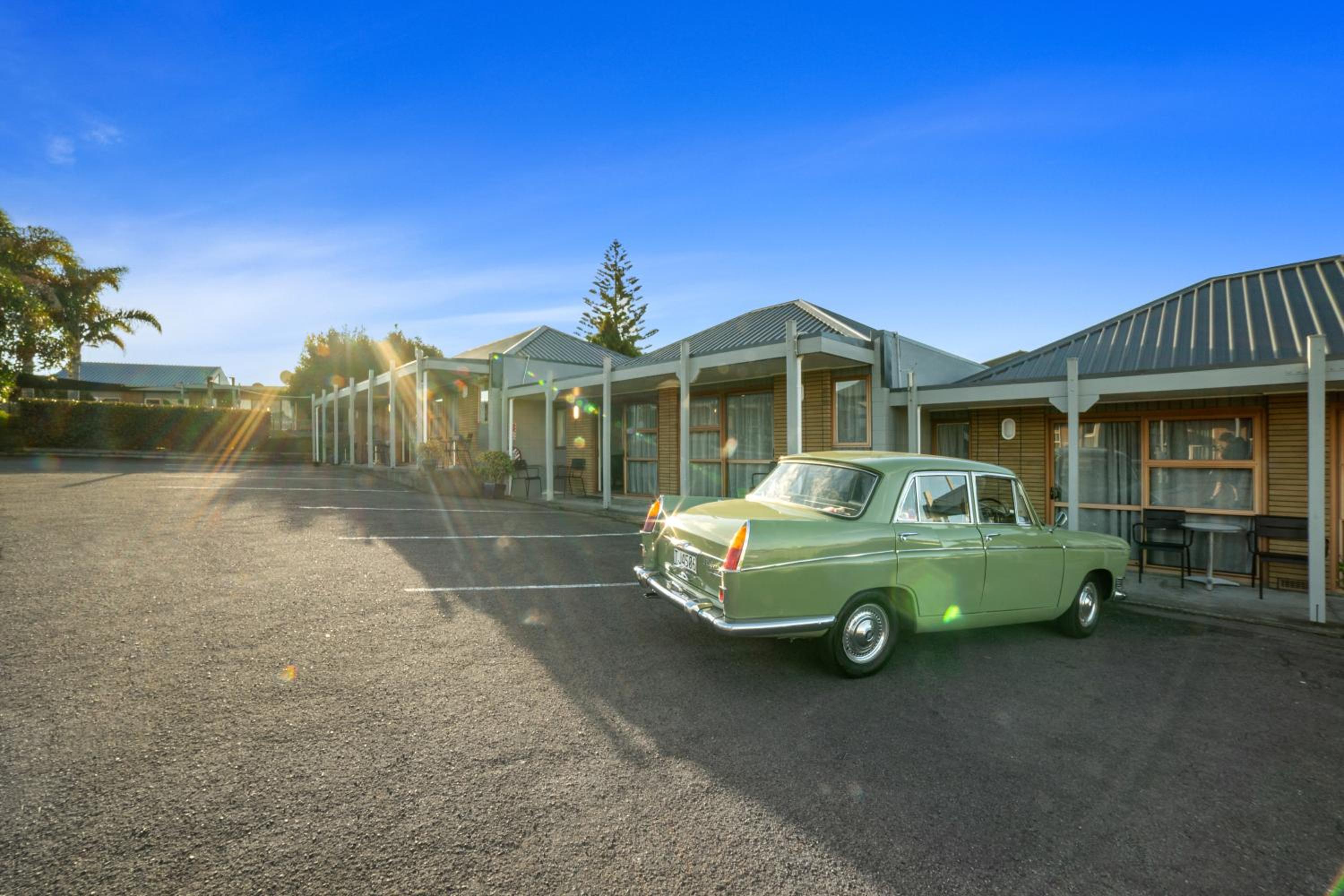 Cameron Road Motel view 4