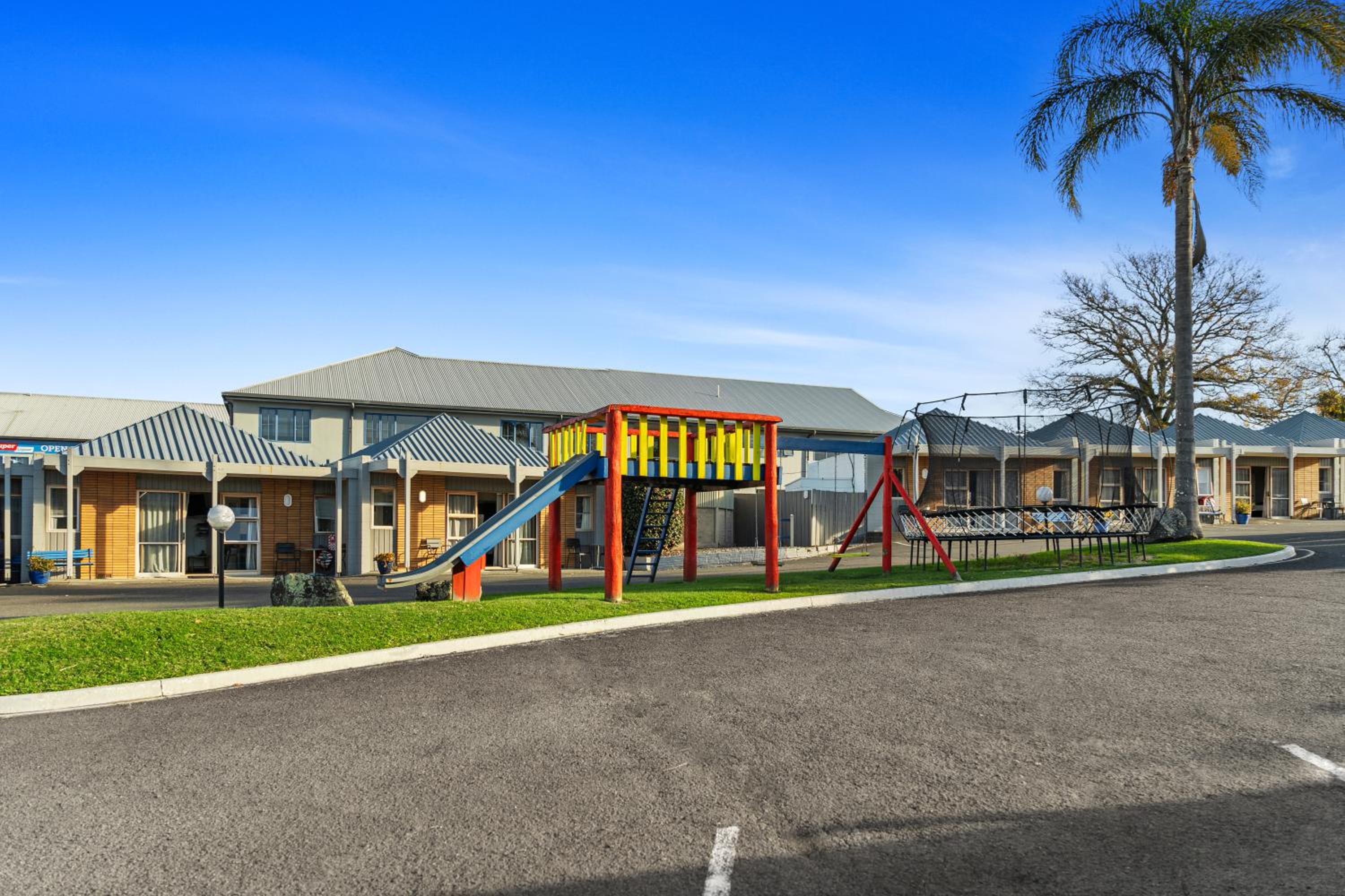 Cameron Road Motel view 3