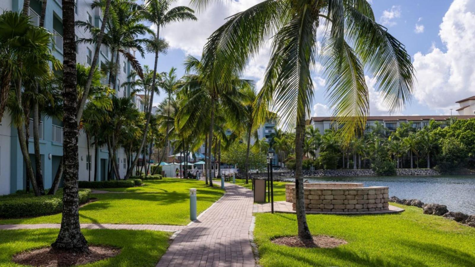 Marriott Villas at Doral 2BD sleeps 8