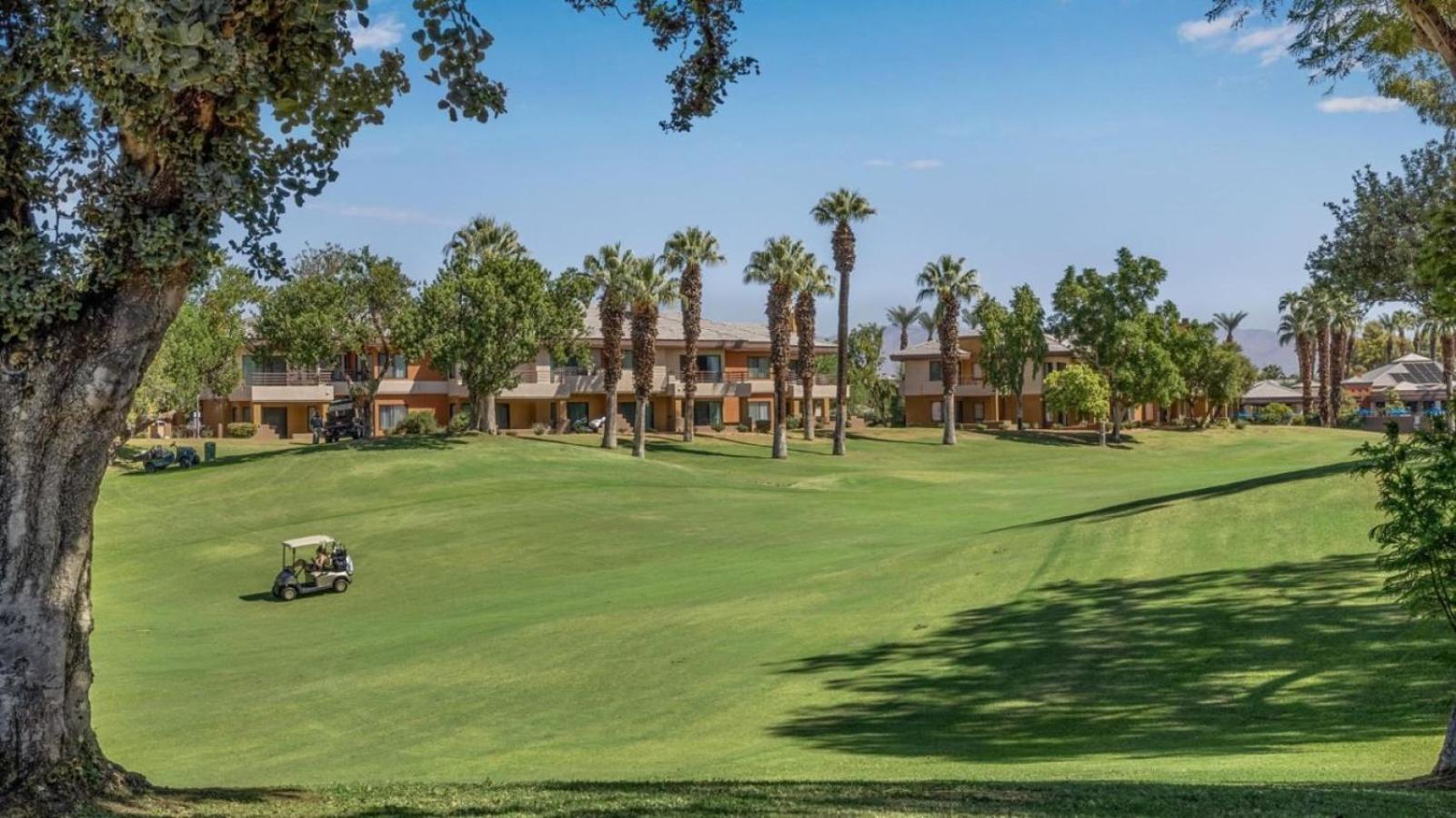 Marriott Desert Springs II Luxury Guest Room view 4