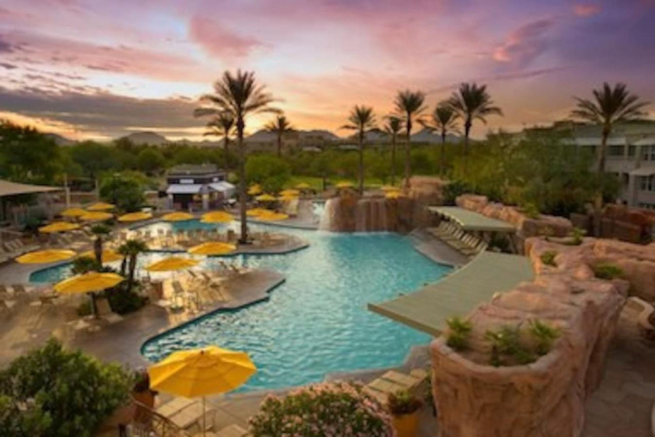 Marriott Canyon Villas 1BD next to JW view 3