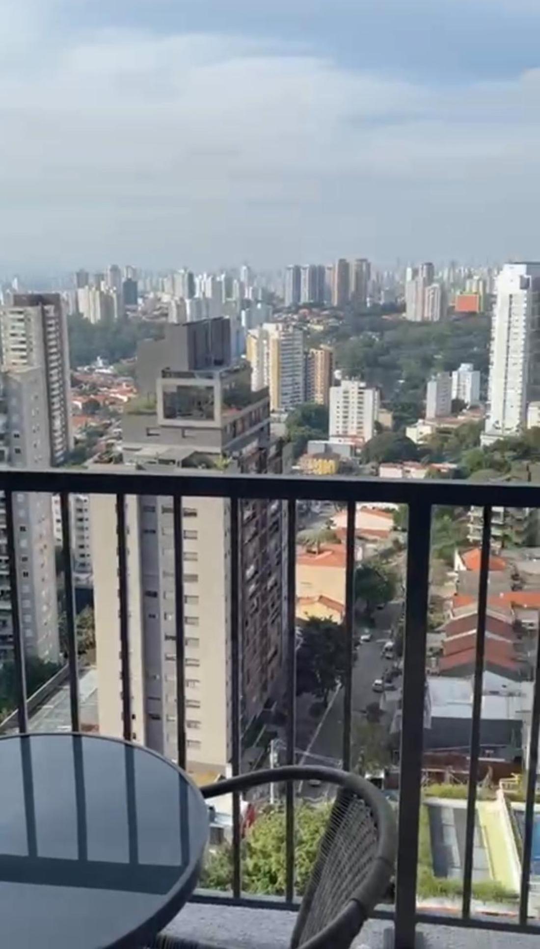 Studio na Vila Mariana com linda vista no 15 e 17 andar