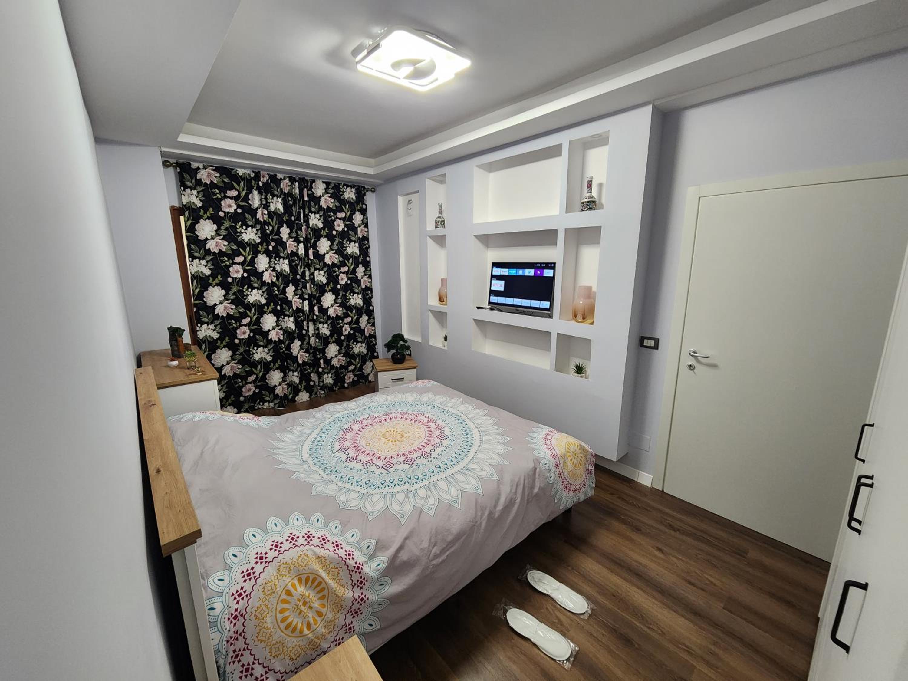 Agron's Suite