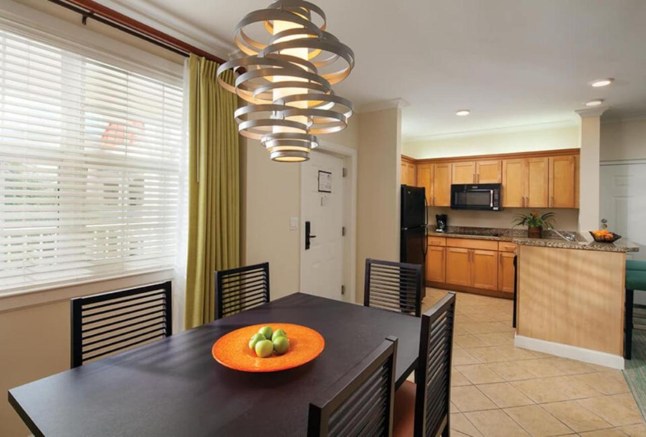Beautiful resort 1BD condo with amazing resort amenities pool, kiddie pool, and more