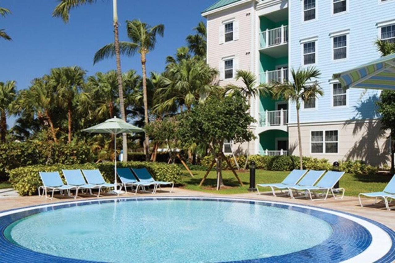 Beautiful resort 1BD condo with amazing resort amenities pool, kiddie pool, and more