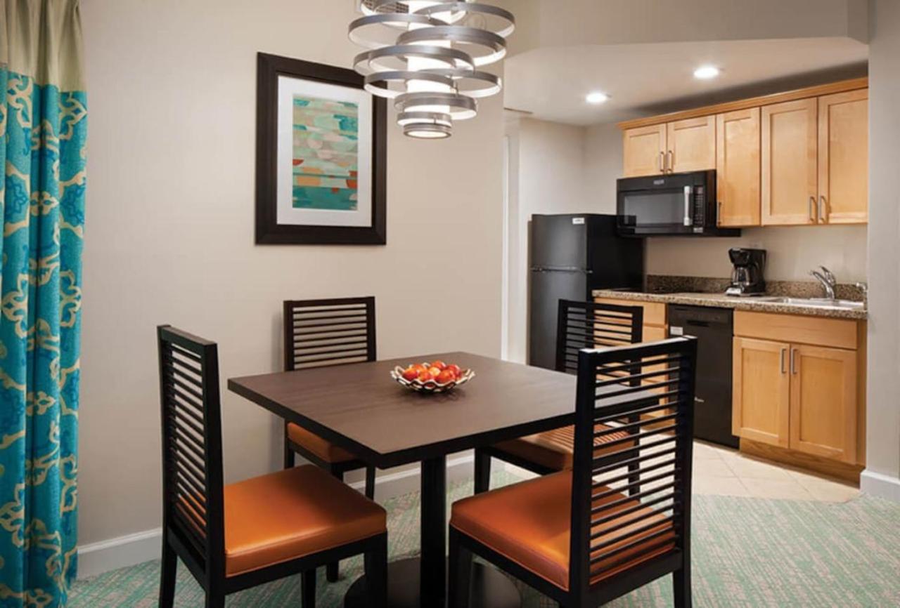 Beautiful resort 1BD condo with amazing resort amenities pool, kiddie pool, and more