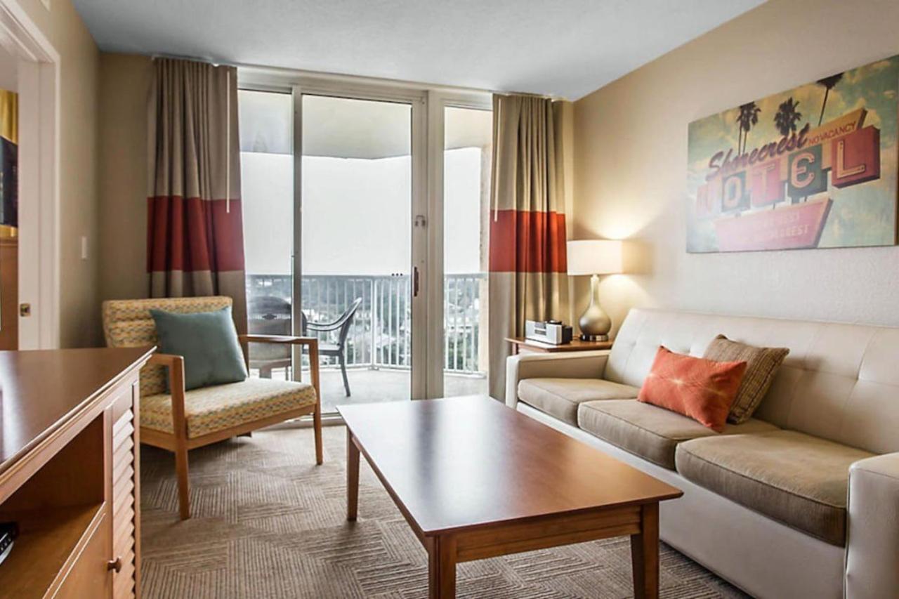 Enjoy the resort amenities lazyriver with the family in great beach 2BD condo view 5