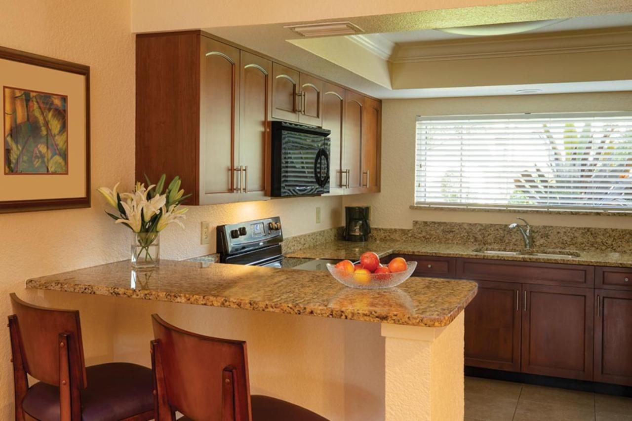 Have fun in this 2BD condo in a resort setting with close access to Orlando parks