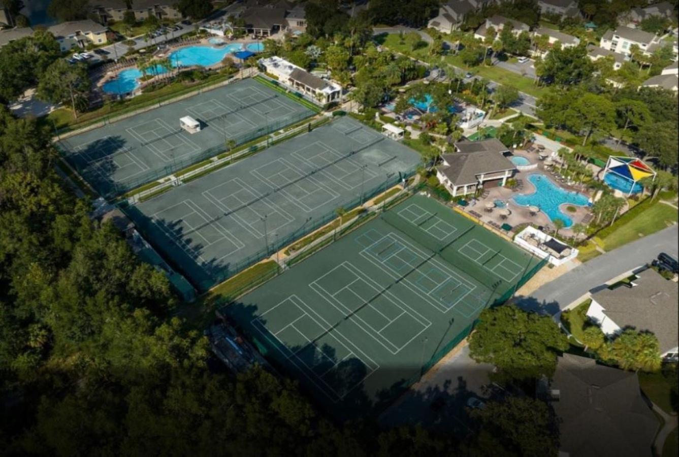 Have fun in this 2BD condo in a resort setting with close access to Orlando parks