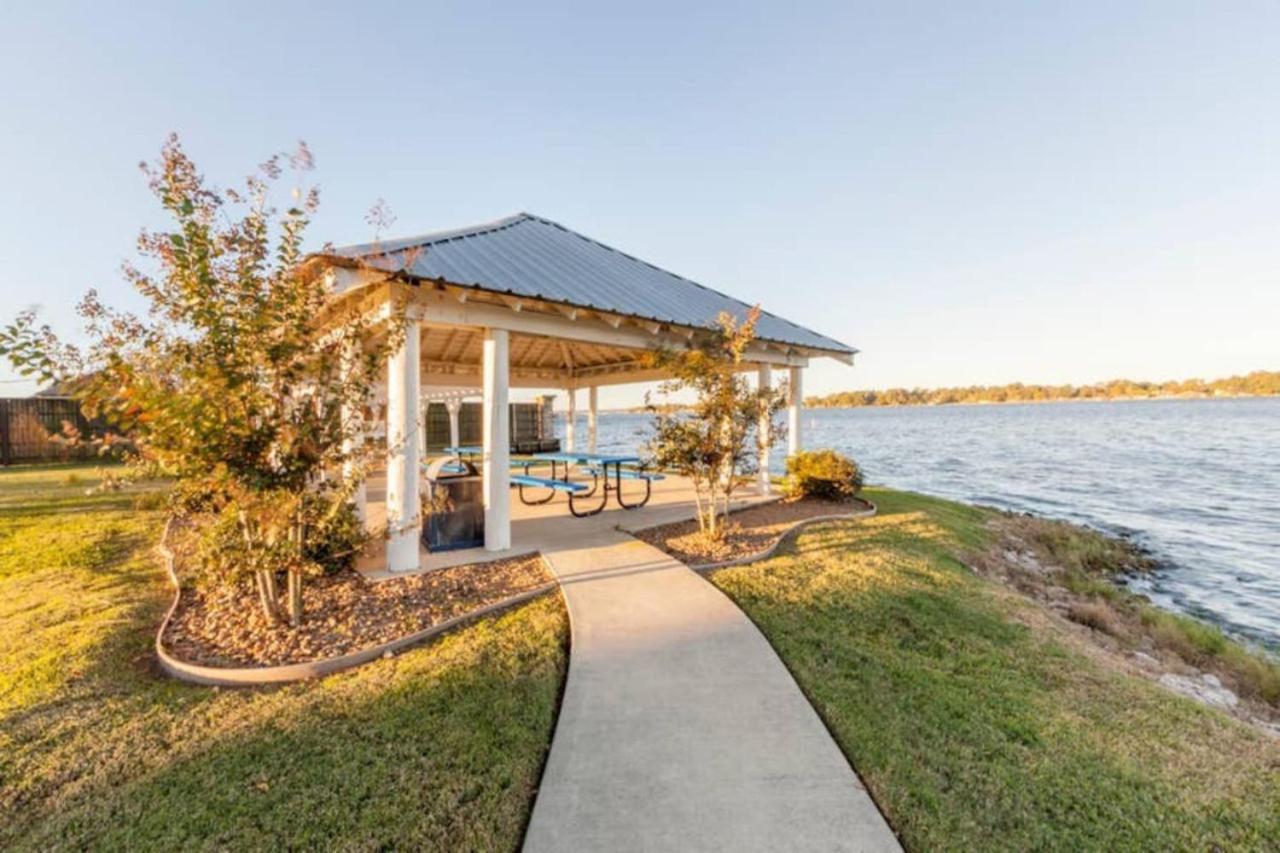 Have Family Fun Outdoors in this 2BD condo with onsite resort activities view 5
