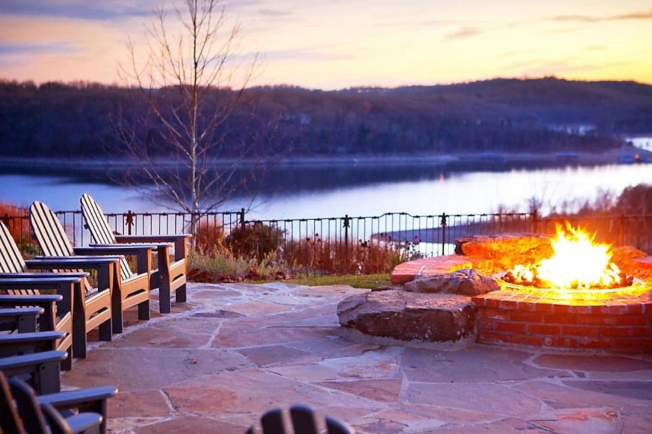 Enjoy the views of Table Rock Lake in this 2BD resort condo view 4