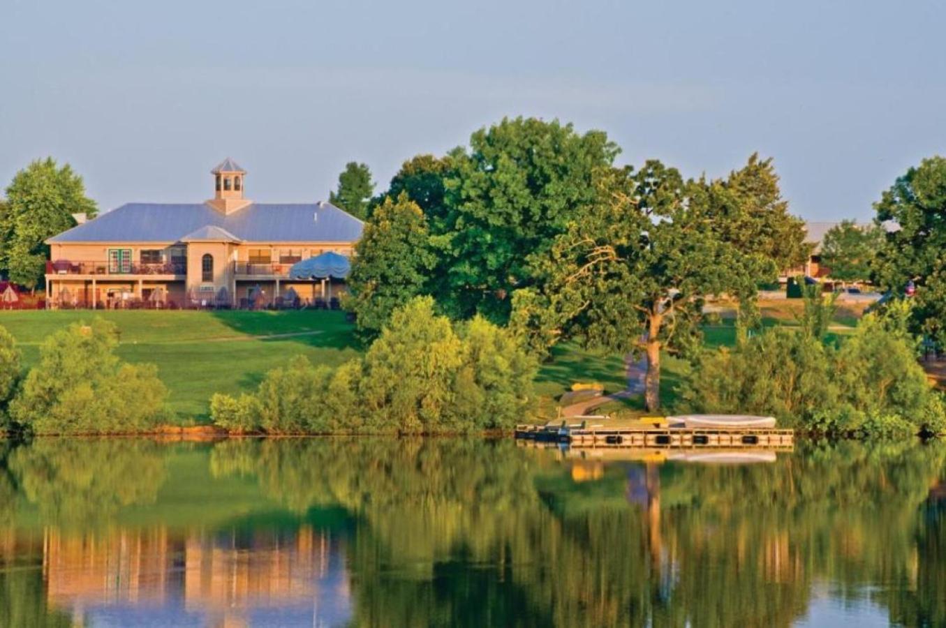 Beautiful 2BD condo in lakefront resort with lots of outdoor onsite activities